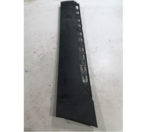 Молдинг двери задний левый 