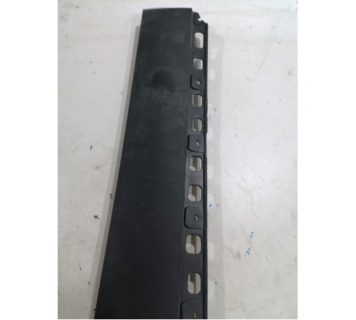 Молдинг двери задний левый 