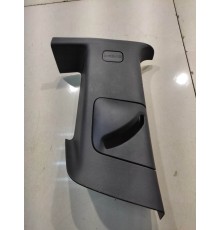 Обшивка центральной стойки (левая)