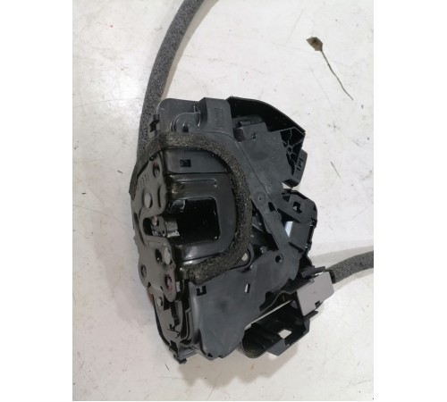 Замок двери задний левый