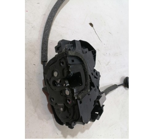 Замок двери задний левый