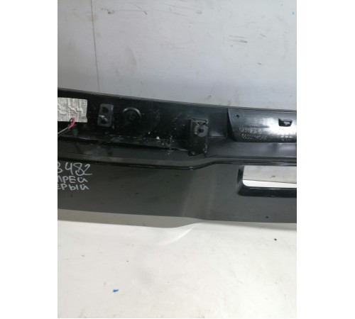 Спойлер крышки двери багажника