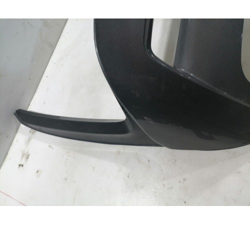 Спойлер крышки двери багажника