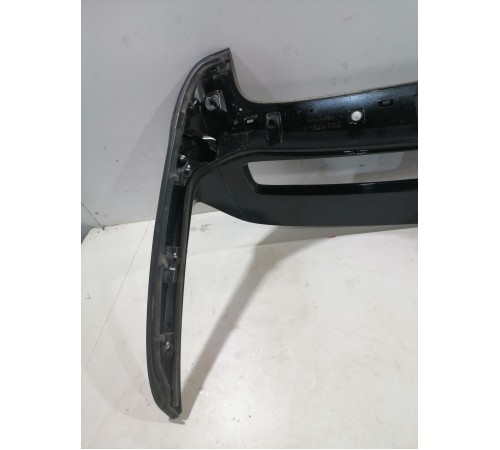 Спойлер крышки двери багажника