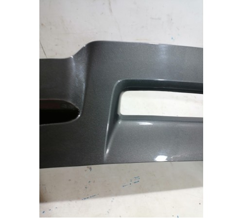 Спойлер крышки двери багажника