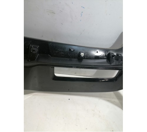 Спойлер крышки двери багажника