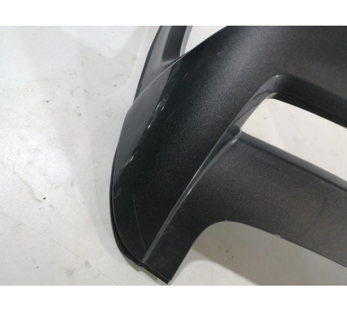 Спойлер крышки двери багажника