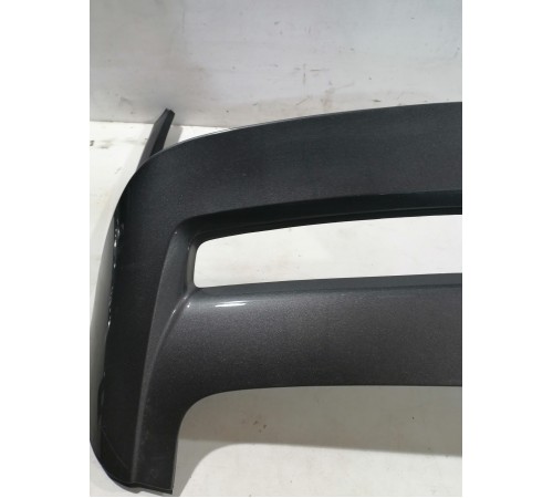 Спойлер крышки двери багажника