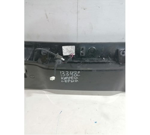 Спойлер крышки двери багажника