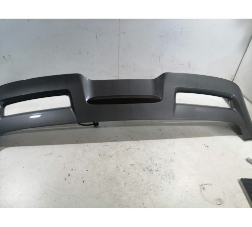 Спойлер крышки двери багажника