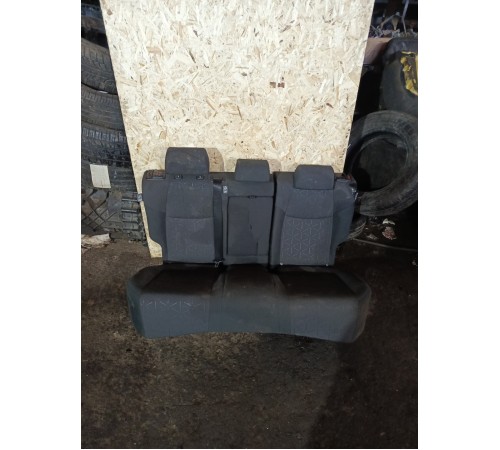 Сиденье задние