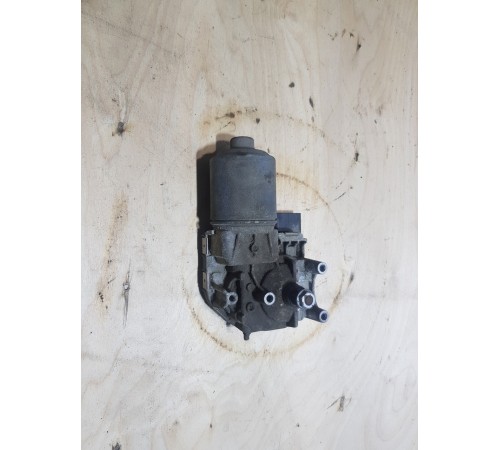 Моторчик стеклоочистителя передний