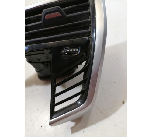 Воздушный дефлектор торпедо левый