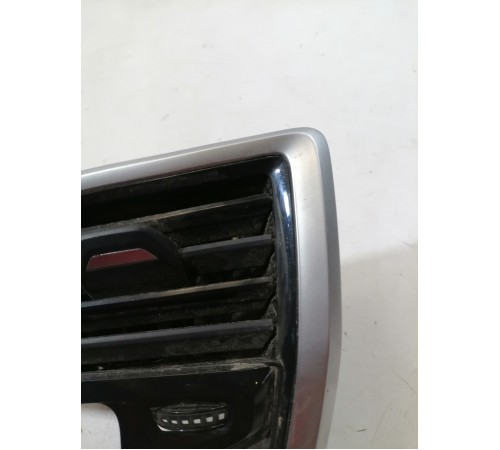 Воздушный дефлектор торпедо левый