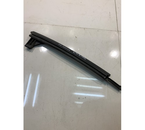 Уплотнитель стекла (задний, правый)