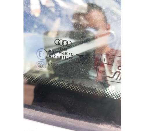 Глухое стекло(заднее левое)