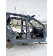 Порог со стойкой правый