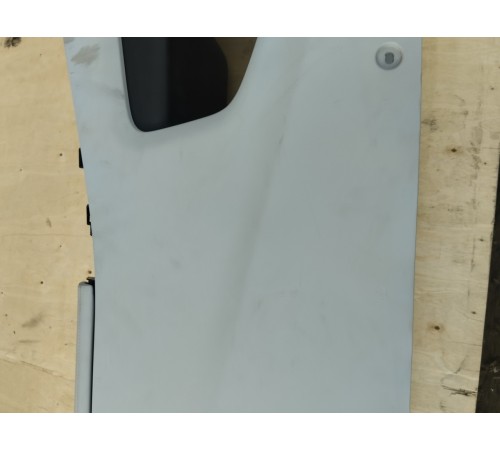 Центральная консоль с подлокотником