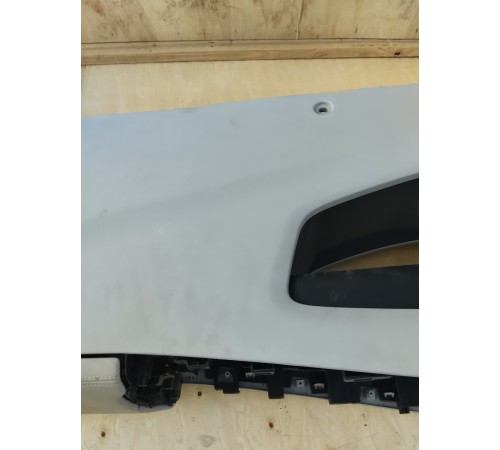 Центральная консоль с подлокотником