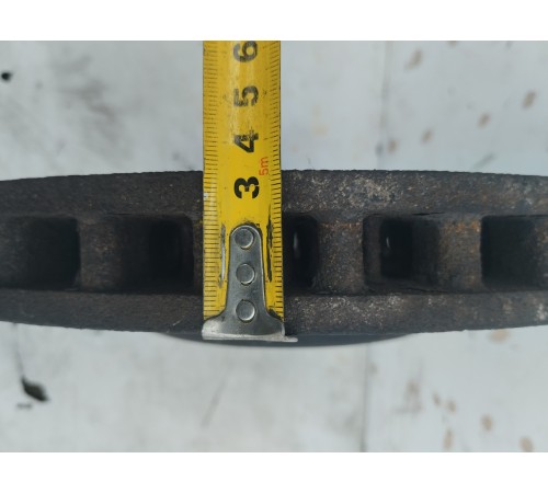 Тормозной диск передний левый