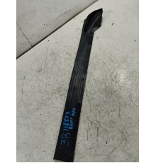 Уплотнитель двери задний правый