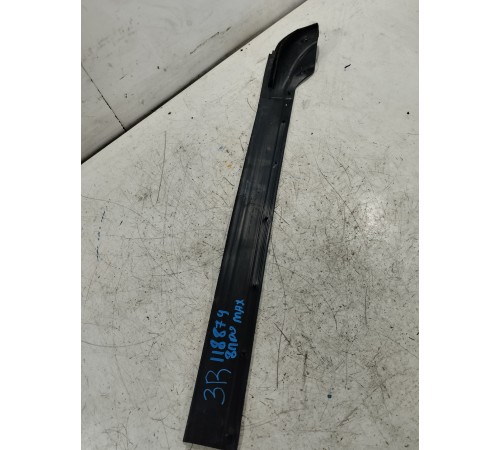 Уплотнитель двери задний правый