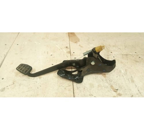 Педаль тормоза