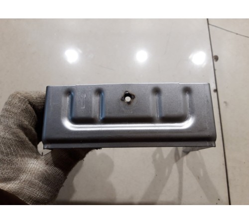 Кронштейн(крепление) центральной консоли