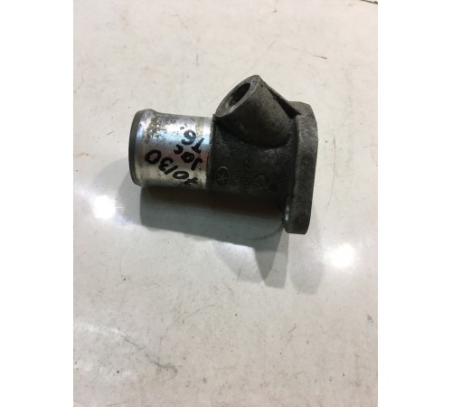 Патрубок водяной