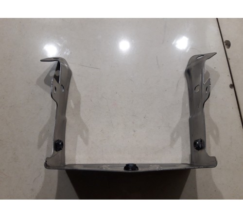 Кронштейн(крепление) центральной консоли