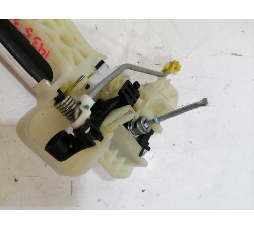 Ручка двери передняя левая с бесключевым доступом