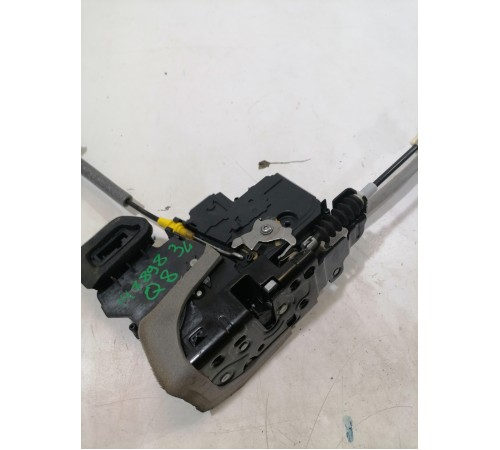 Замок двери задний левый