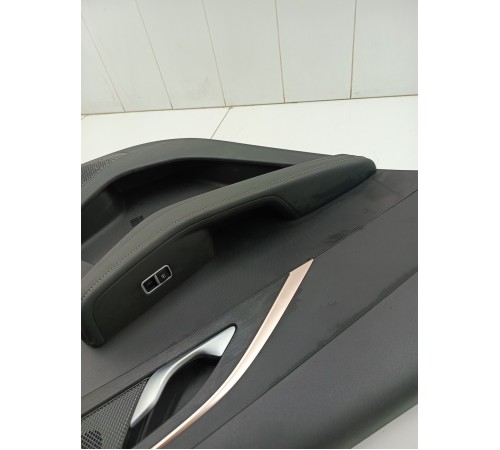 Обшивка двери задняя левая