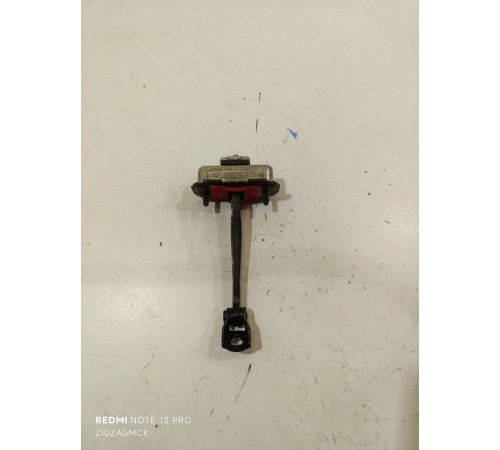 Ограничитель двери задний правый