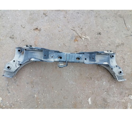 Балка подвески задняя , подрамник