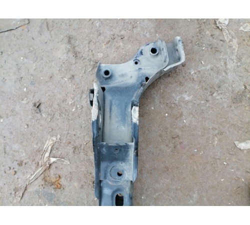 Балка подвески задняя , подрамник