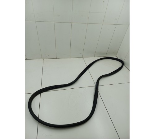 Уплотнитель двери задний правый