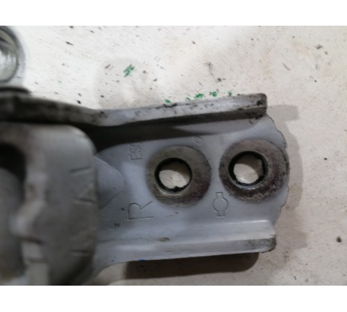 Петля двери передняя левая нижняя