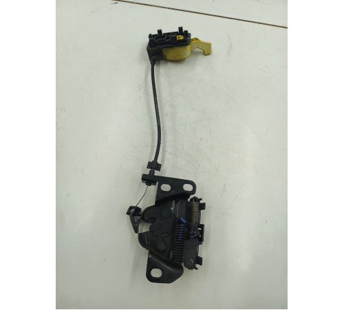 Замок капота