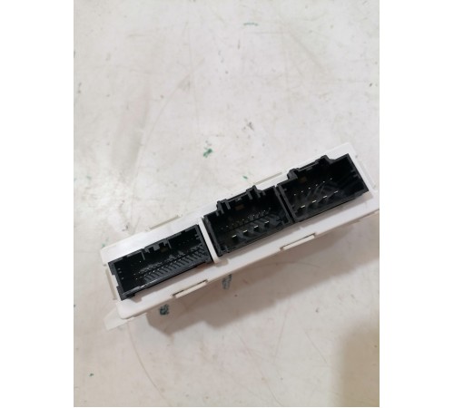 Блок управления двери передний левый