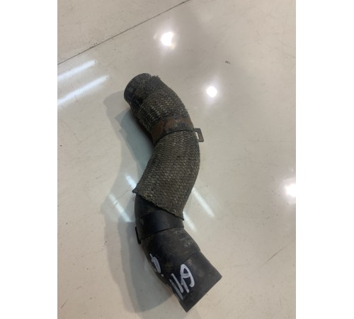 Патрубок системы охлаждения