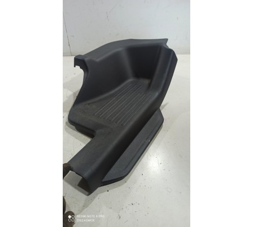 Накладка порога (задняя левая)