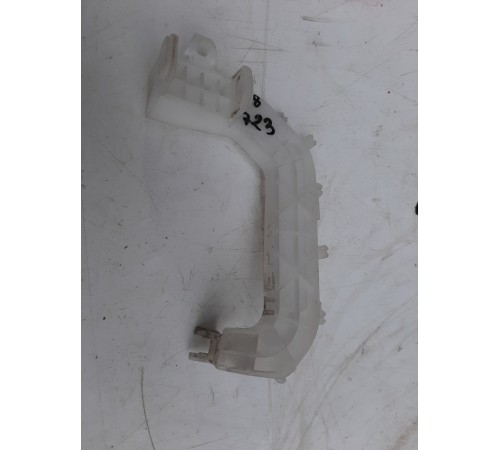 Кронштейн(крепление) обшивки двери передний