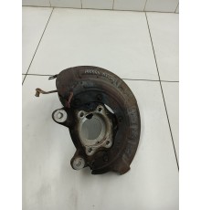 Кулак поворотный передний левый