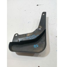 Брызговик передний левый