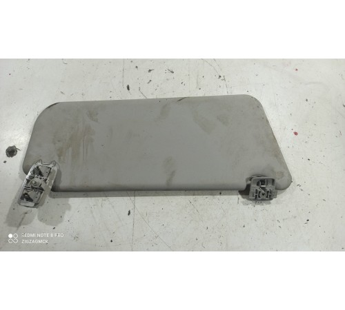 Солнцезащитный козырёк (левый)