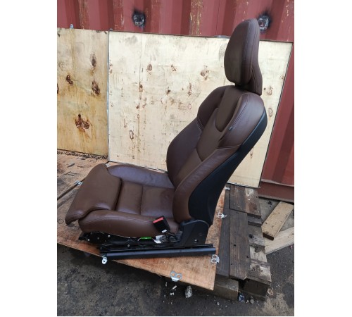 Сиденье переднее правое