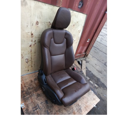 Сиденье переднее правое