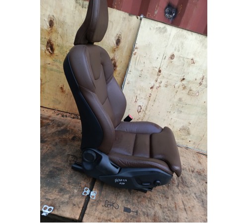 Сиденье переднее правое