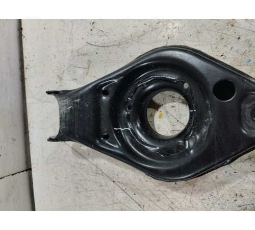 Рычаг подвески задний правый нижний